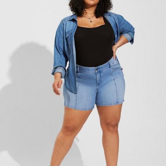 ❤️NWT VINTAGE TORRID SHORTS BOMBSHELL PREMIUM STRETCH DENIM HIGH RISE - SIZE 22 - Picture 7 of 10